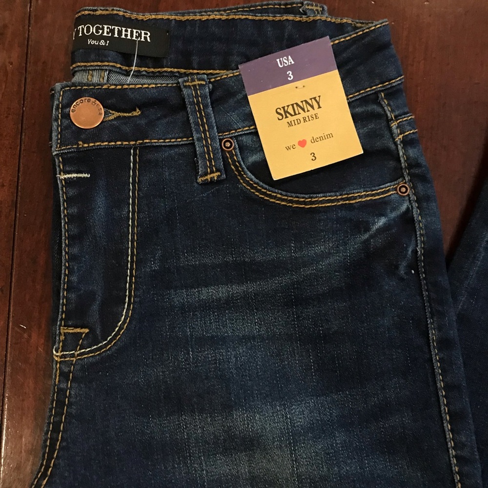Skinny mid rise jeans